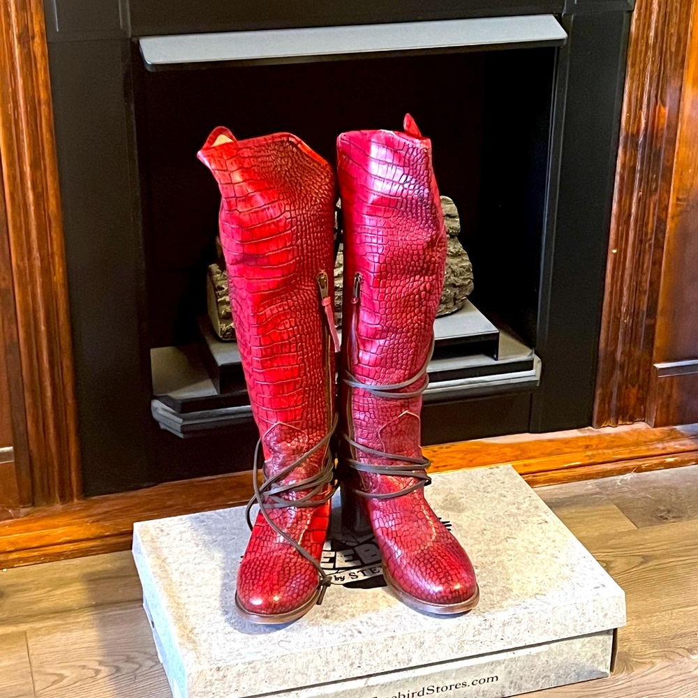 FREEBIRD COALS IN RED CROC 12